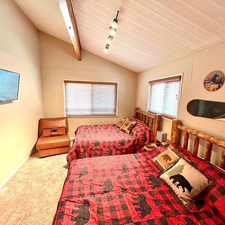 Chalet Monterey W/Hot Tub - Big Decks/Bbq Βίλα Big Bear Lake Εξωτερικό φωτογραφία