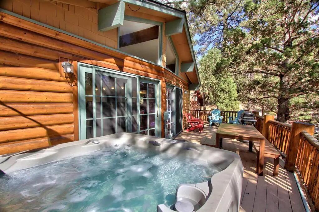 Chalet Monterey W/Hot Tub - Big Decks/Bbq Βίλα Big Bear Lake Εξωτερικό φωτογραφία