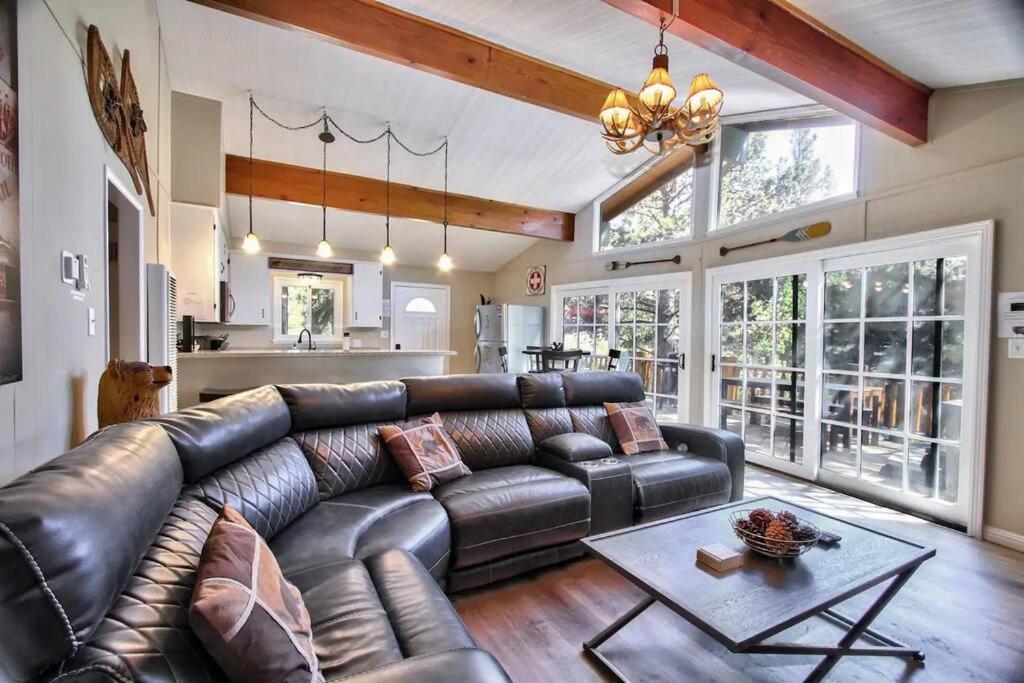 Chalet Monterey W/Hot Tub - Big Decks/Bbq Βίλα Big Bear Lake Εξωτερικό φωτογραφία