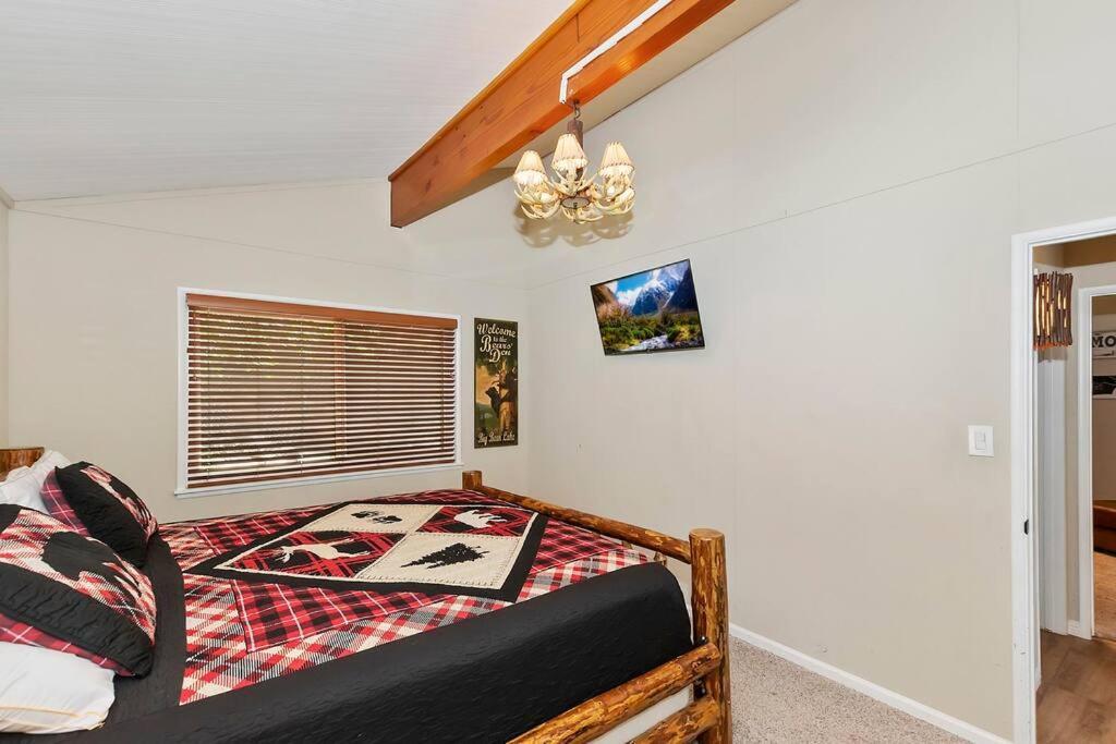 Chalet Monterey W/Hot Tub - Big Decks/Bbq Βίλα Big Bear Lake Εξωτερικό φωτογραφία