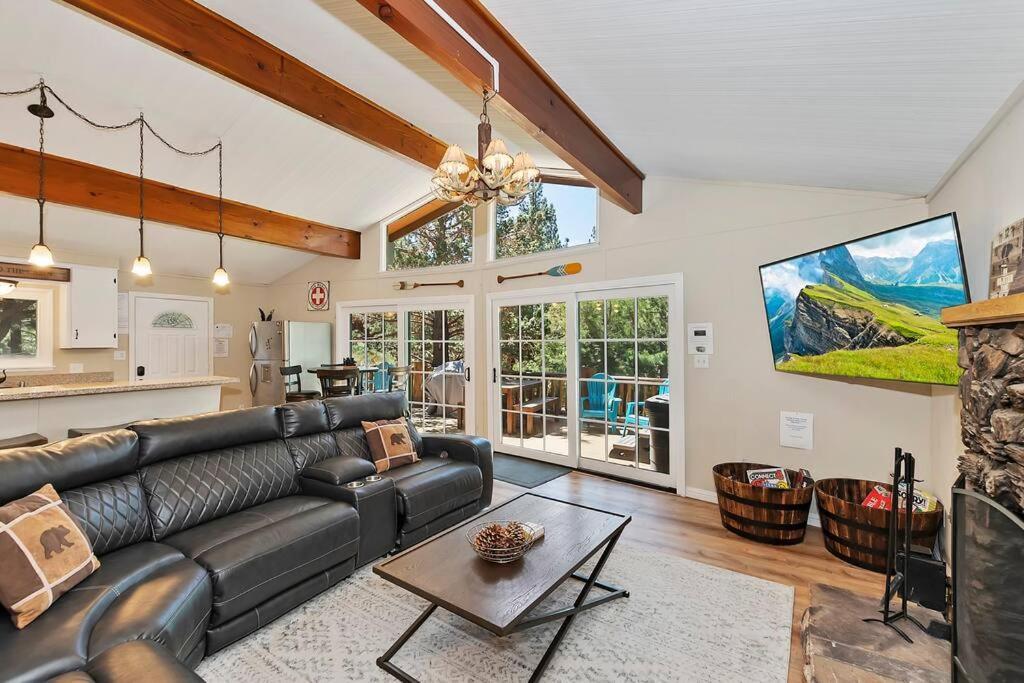 Chalet Monterey W/Hot Tub - Big Decks/Bbq Βίλα Big Bear Lake Εξωτερικό φωτογραφία