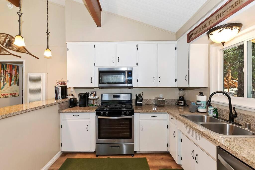 Chalet Monterey W/Hot Tub - Big Decks/Bbq Βίλα Big Bear Lake Εξωτερικό φωτογραφία
