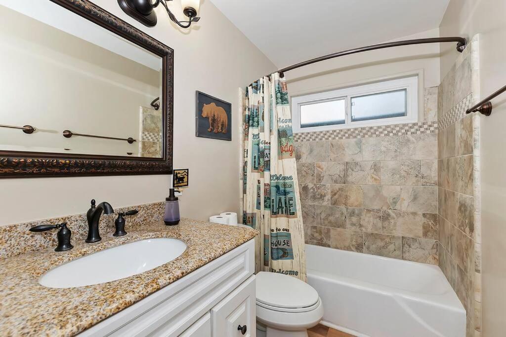 Chalet Monterey W/Hot Tub - Big Decks/Bbq Βίλα Big Bear Lake Εξωτερικό φωτογραφία