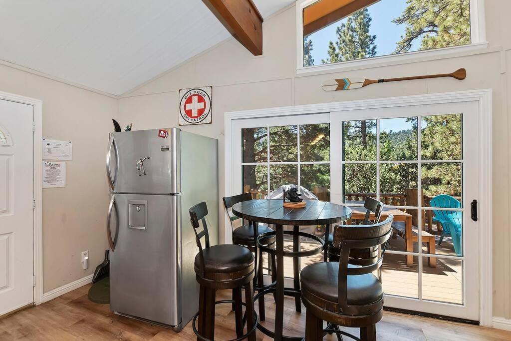 Chalet Monterey W/Hot Tub - Big Decks/Bbq Βίλα Big Bear Lake Εξωτερικό φωτογραφία