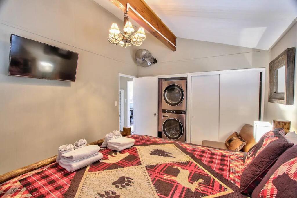 Chalet Monterey W/Hot Tub - Big Decks/Bbq Βίλα Big Bear Lake Εξωτερικό φωτογραφία